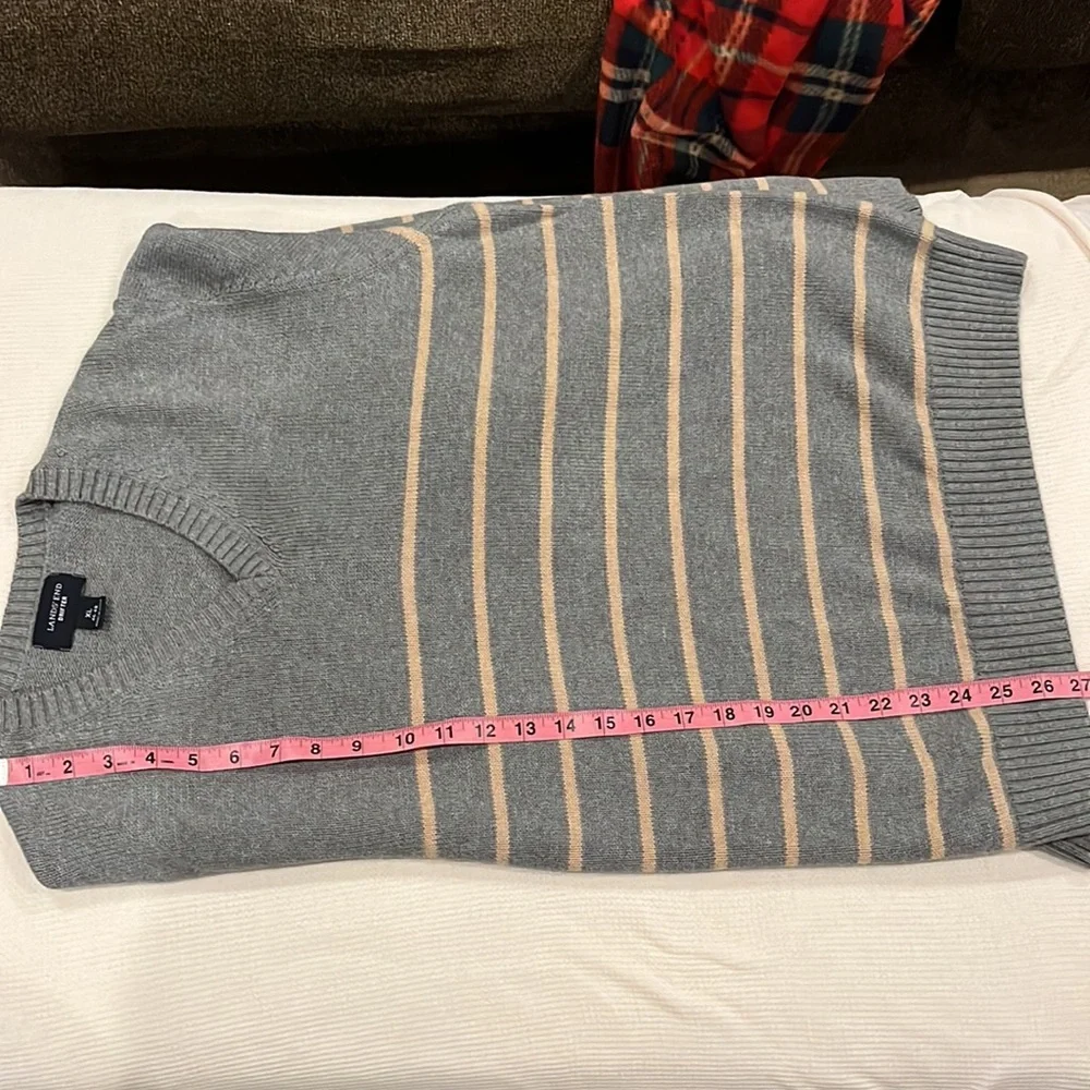 Men’s Lands’ End Gray with Tan Stripe Sweater - Picture 9 of 9